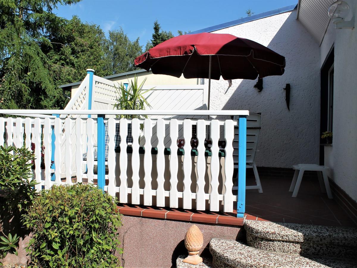 Attractive Bungalow In Damshagen Near The Sea Екстериор снимка